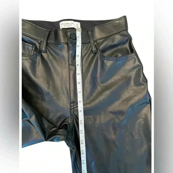 Abercrombie & Fitch Vegan Leather Ankle Straight Pant Size 4 Short - Picture 5 of 10
